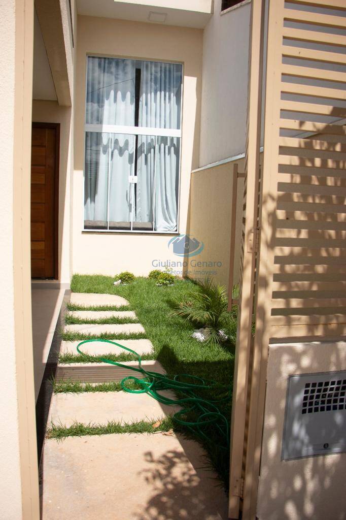 Casa à venda com 3 quartos, 124m² - Foto 2