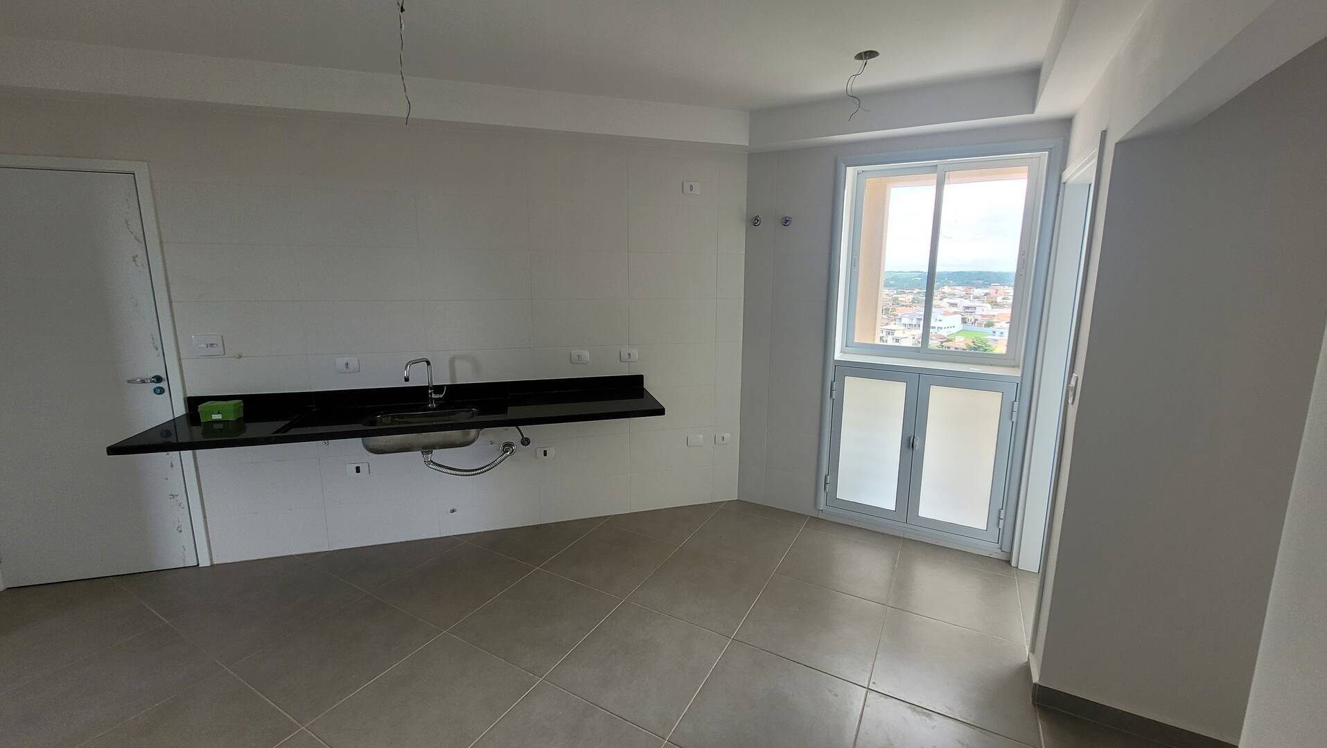 Apartamento à venda com 3 quartos, 188m² - Foto 9