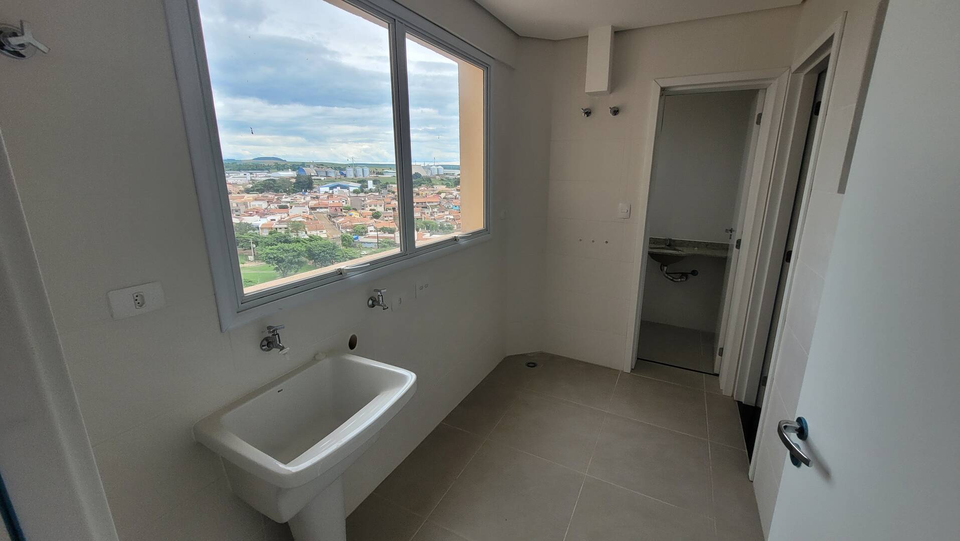 Apartamento à venda com 3 quartos, 188m² - Foto 10