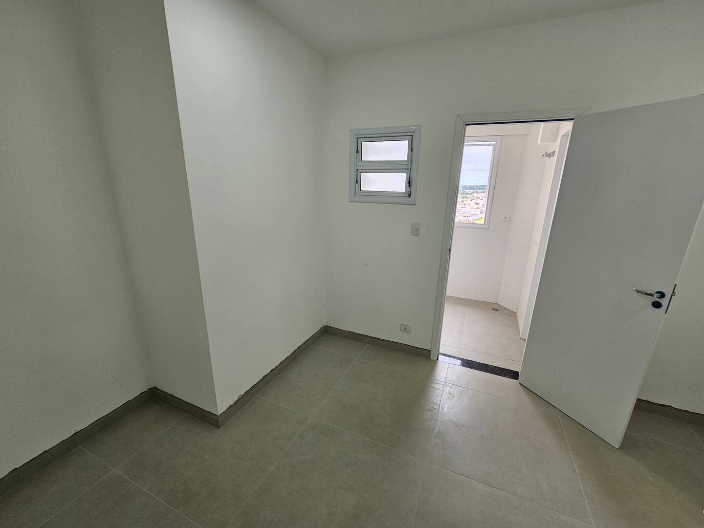 Apartamento à venda com 3 quartos, 188m² - Foto 12
