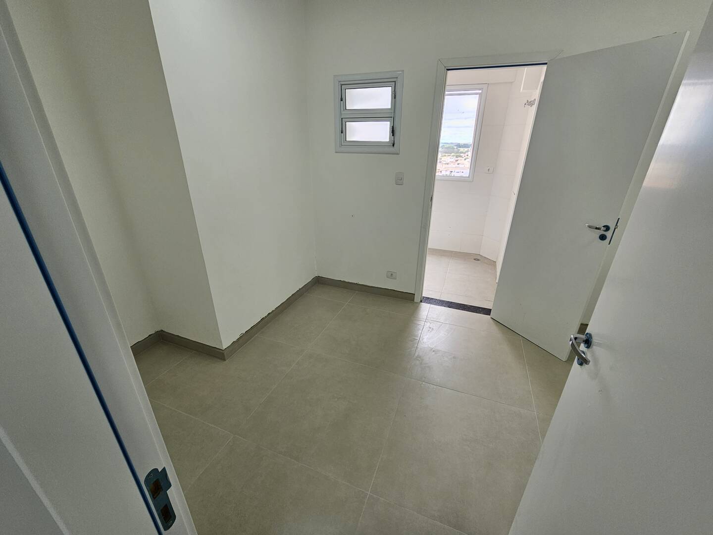 Apartamento à venda com 3 quartos, 188m² - Foto 13