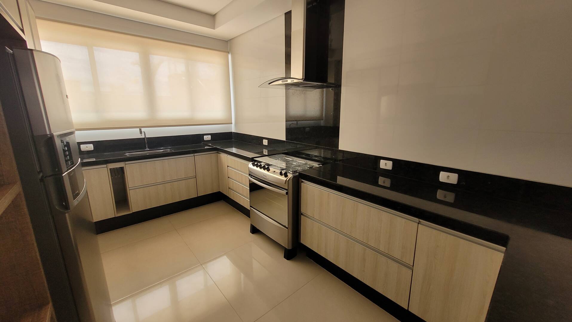 Apartamento à venda com 3 quartos, 188m² - Foto 29