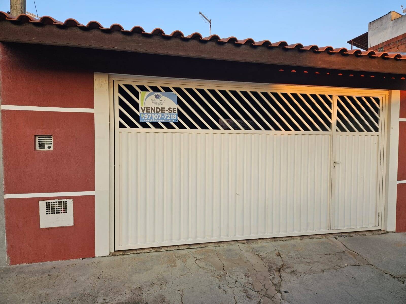 Casa à venda com 2 quartos, 50m² - Foto 1