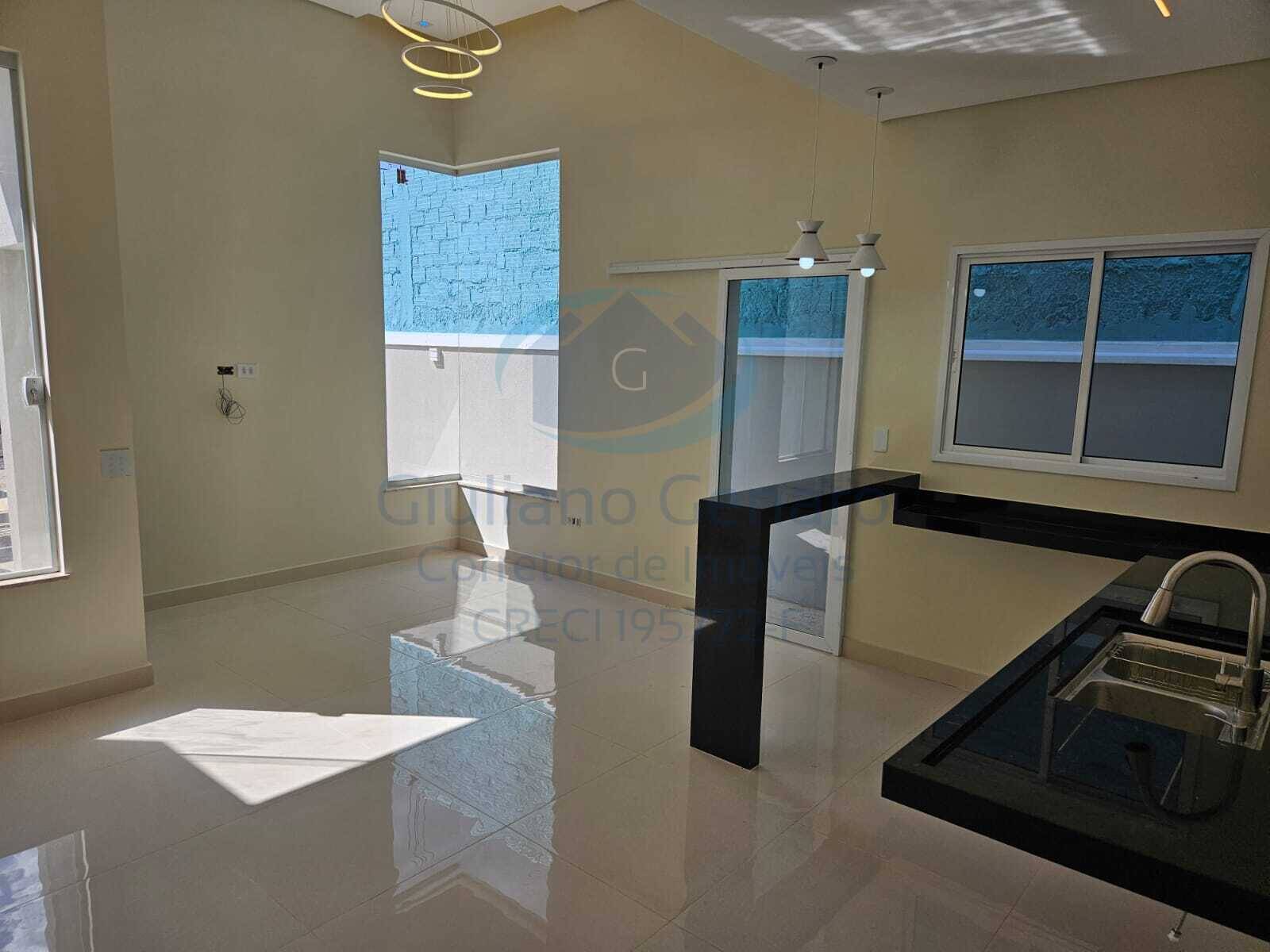 Casa à venda com 2 quartos, 69m² - Foto 2