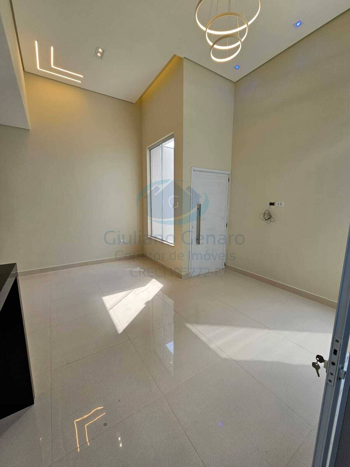 Casa à venda com 2 quartos, 69m² - Foto 1