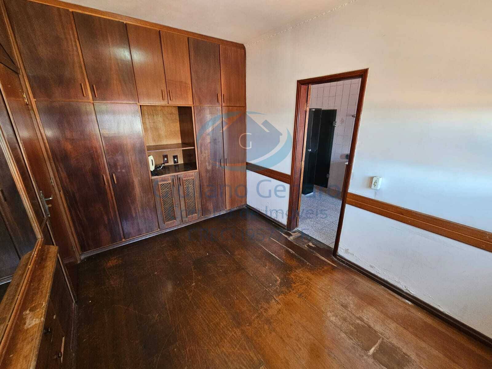 Casa à venda com 3 quartos, 335m² - Foto 9
