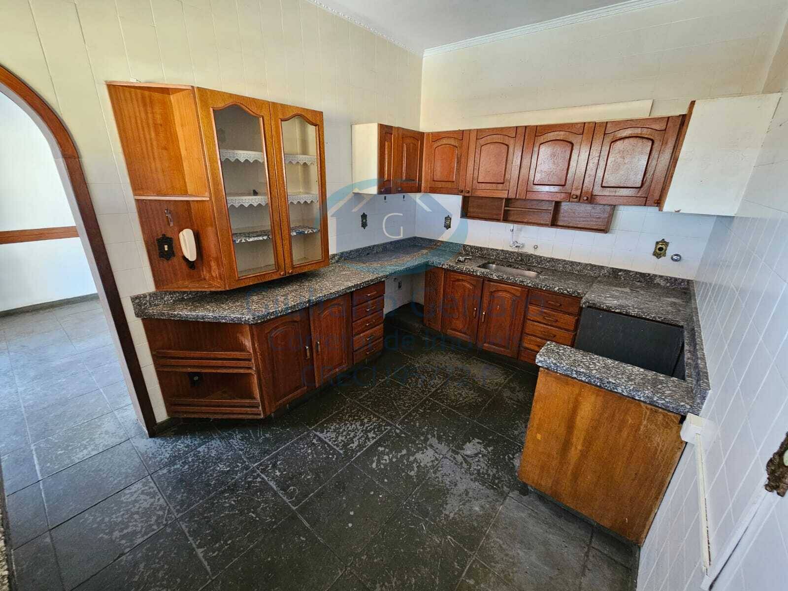 Casa à venda com 3 quartos, 335m² - Foto 5