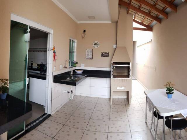 #CA-101 - Casa para Venda em Salto - SP - 2