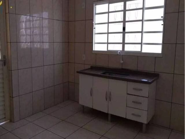#CA-122 - Casa para Venda em Salto - SP - 2